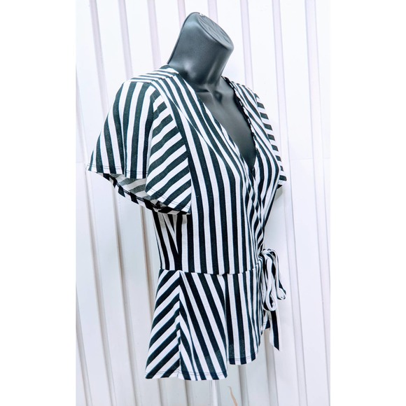 Womens LILY WHITE Peplum Belt Wrap Top Black White Vertical Stripes Size Small - Picture 4 of 8